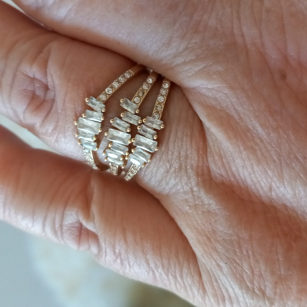 Macys ring, CZ, gold plated, size 9, beautiful!